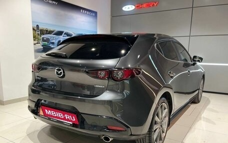 Mazda 3, 2021 год, 2 250 000 рублей, 5 фотография