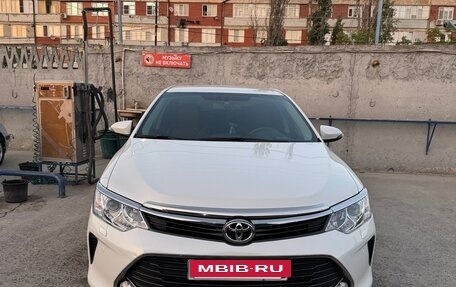 Toyota Camry, 2017 год, 2 850 000 рублей, 4 фотография