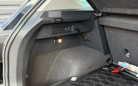 Volkswagen Tiguan II, 2018 год, 3 200 000 рублей, 18 фотография