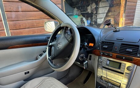 Toyota Avensis III рестайлинг, 2006 год, 950 000 рублей, 8 фотография