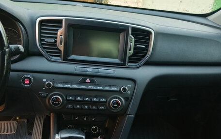 KIA Sportage IV рестайлинг, 2018 год, 1 980 000 рублей, 10 фотография