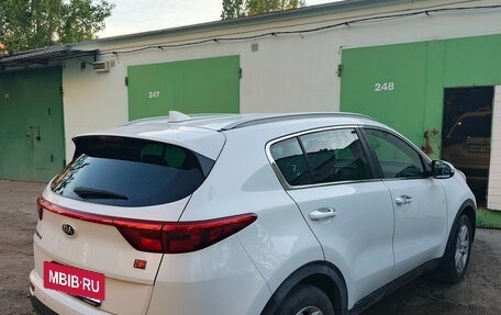 KIA Sportage IV рестайлинг, 2018 год, 1 980 000 рублей, 3 фотография