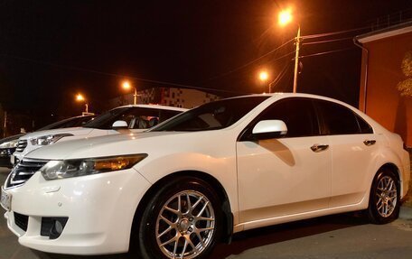 Honda Accord VIII рестайлинг, 2010 год, 1 300 000 рублей, 2 фотография