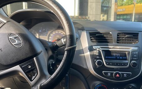 Hyundai Solaris II рестайлинг, 2015 год, 625 000 рублей, 9 фотография