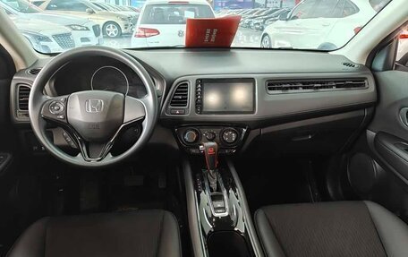 Honda Vezel, 2022 год, 1 696 000 рублей, 7 фотография