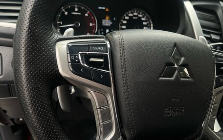 Mitsubishi Pajero Sport III рестайлинг, 2018 год, 2 599 000 рублей, 11 фотография