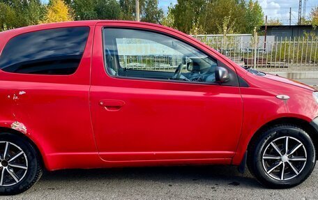 Toyota Yaris I рестайлинг, 2000 год, 340 000 рублей, 2 фотография