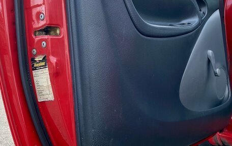 Toyota Yaris I рестайлинг, 2000 год, 340 000 рублей, 9 фотография