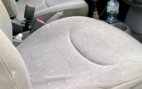 Toyota Yaris I рестайлинг, 2000 год, 340 000 рублей, 10 фотография