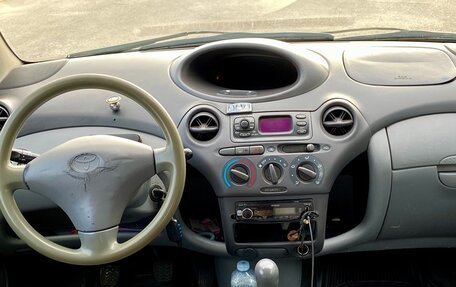 Toyota Yaris I рестайлинг, 2000 год, 340 000 рублей, 12 фотография