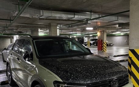 Volkswagen Tiguan II, 2018 год, 3 100 000 рублей, 1 фотография