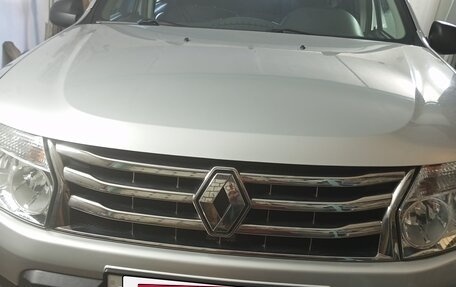 Renault Duster I рестайлинг, 2014 год, 897 000 рублей, 2 фотография