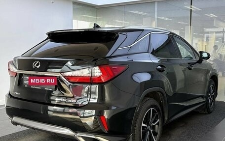 Lexus RX IV рестайлинг, 2019 год, 3 990 000 рублей, 6 фотография