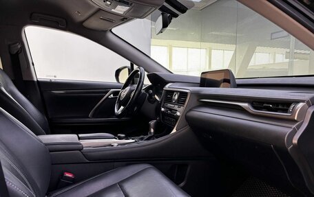 Lexus RX IV рестайлинг, 2019 год, 3 990 000 рублей, 13 фотография