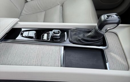 Volvo XC60 II, 2021 год, 4 500 000 рублей, 10 фотография