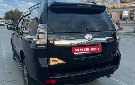 Toyota Land Cruiser Prado 150 рестайлинг 2, 2016 год, 4 150 000 рублей, 2 фотография