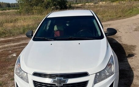Chevrolet Cruze II, 2013 год, 800 000 рублей, 1 фотография