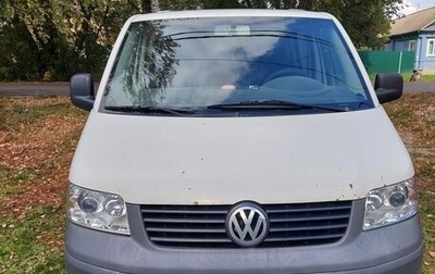 Volkswagen Transporter T5 рестайлинг, 2004 год, 750 000 рублей, 1 фотография