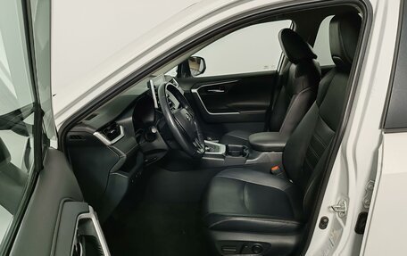 Toyota RAV4, 2021 год, 3 099 000 рублей, 17 фотография