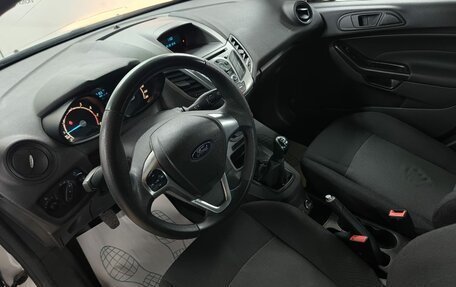 Ford Fiesta, 2016 год, 599 000 рублей, 10 фотография