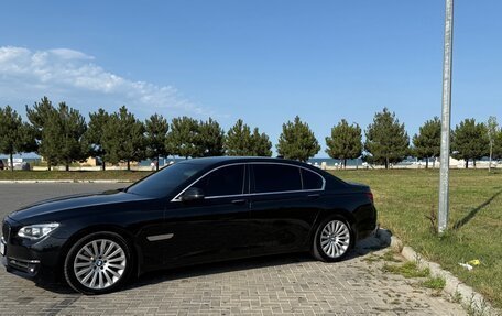 BMW 7 серия, 2015 год, 1 800 000 рублей, 3 фотография