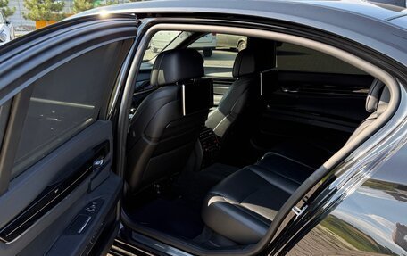 BMW 7 серия, 2015 год, 1 800 000 рублей, 9 фотография