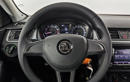 Skoda Rapid I, 2018 год, 1 290 000 рублей, 13 фотография