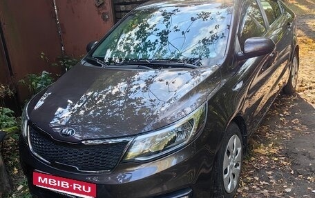 KIA Rio III рестайлинг, 2016 год, 1 050 000 рублей, 2 фотография