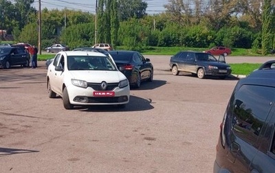 Renault Logan II, 2015 год, 370 000 рублей, 1 фотография
