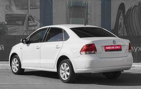 Volkswagen Polo VI (EU Market), 2013 год, 749 000 рублей, 2 фотография