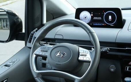 Hyundai Staria, 2022 год, 5 300 000 рублей, 16 фотография