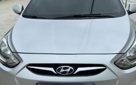 Hyundai Solaris II рестайлинг, 2012 год, 640 000 рублей, 2 фотография