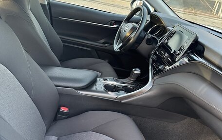 Toyota Camry, 2021 год, 2 550 000 рублей, 6 фотография