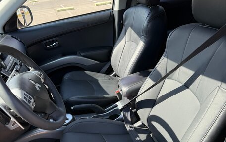 Mitsubishi Outlander III рестайлинг 3, 2010 год, 940 000 рублей, 12 фотография