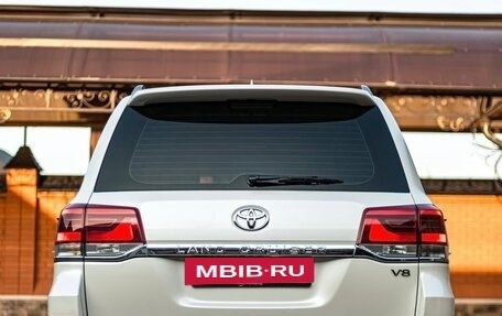 Toyota Land Cruiser 200, 2014 год, 4 850 000 рублей, 9 фотография