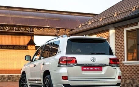 Toyota Land Cruiser 200, 2014 год, 4 850 000 рублей, 7 фотография