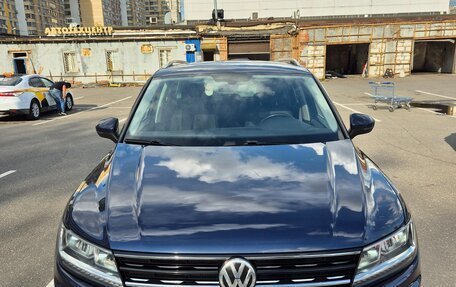 Volkswagen Tiguan II, 2017 год, 2 450 000 рублей, 2 фотография