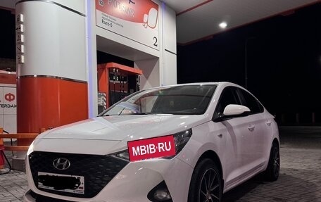 Hyundai Solaris II рестайлинг, 2021 год, 1 600 000 рублей, 1 фотография