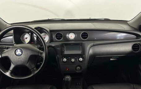 Mitsubishi Outlander III рестайлинг 3, 2006 год, 580 000 рублей, 7 фотография