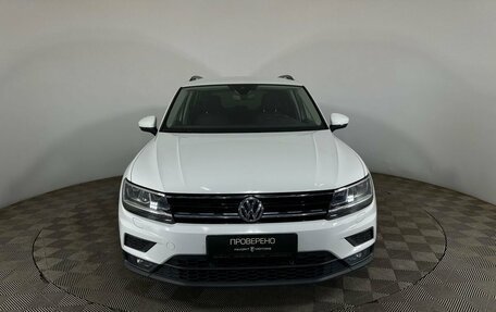 Volkswagen Tiguan II, 2020 год, 2 520 000 рублей, 2 фотография