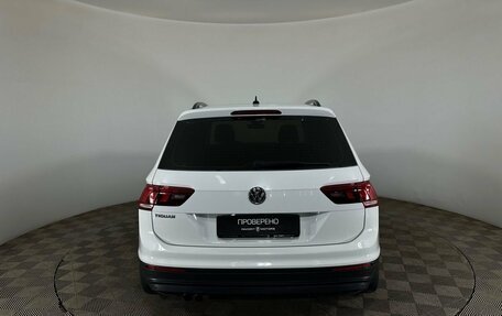 Volkswagen Tiguan II, 2020 год, 2 520 000 рублей, 3 фотография