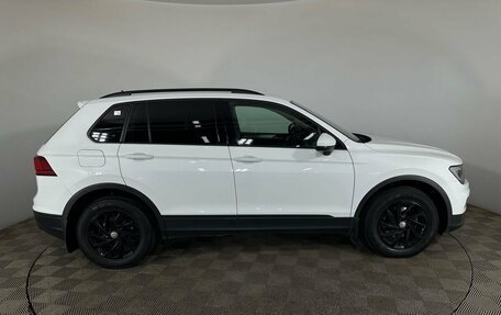 Volkswagen Tiguan II, 2020 год, 2 520 000 рублей, 4 фотография