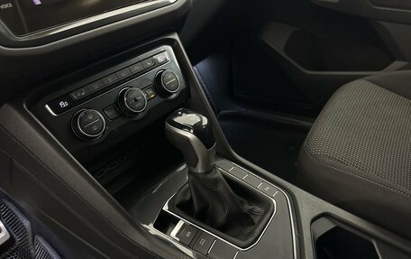 Volkswagen Tiguan II, 2020 год, 2 520 000 рублей, 13 фотография