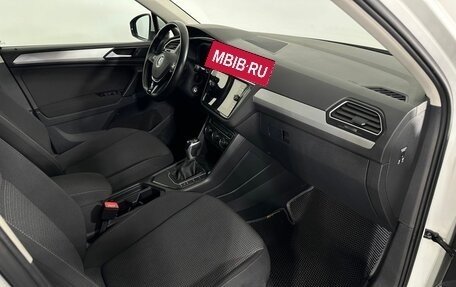 Volkswagen Tiguan II, 2020 год, 2 520 000 рублей, 14 фотография