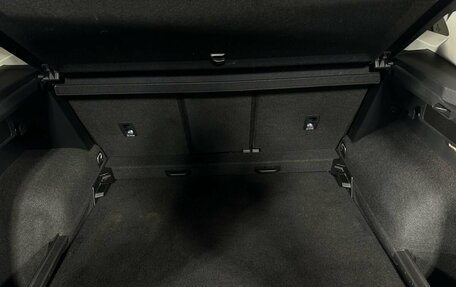 Volkswagen Tiguan II, 2020 год, 2 520 000 рублей, 18 фотография