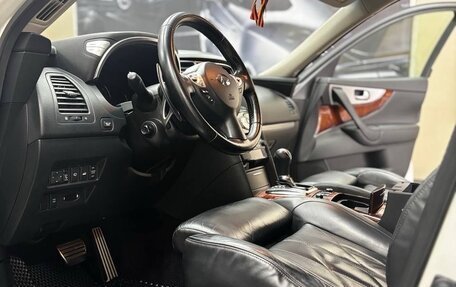 Infiniti FX II, 2011 год, 2 100 000 рублей, 13 фотография