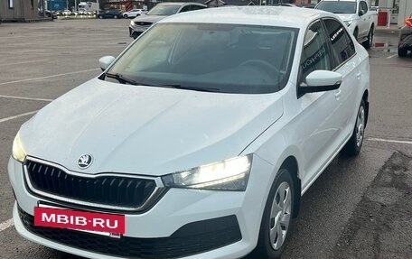 Skoda Rapid II, 2020 год, 750 000 рублей, 2 фотография