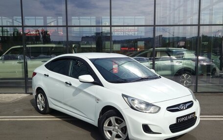 Hyundai Solaris II рестайлинг, 2012 год, 648 000 рублей, 3 фотография