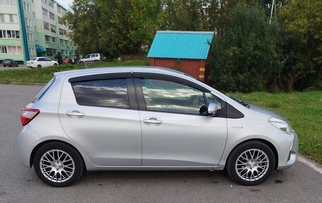 Toyota Vitz, 2017 год, 910 000 рублей, 6 фотография