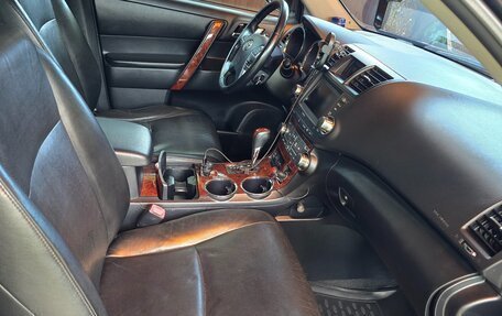 Toyota Highlander III, 2011 год, 1 500 000 рублей, 6 фотография